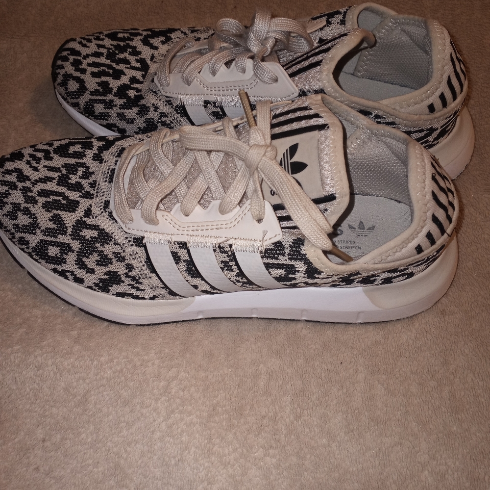 Adidas swift run x